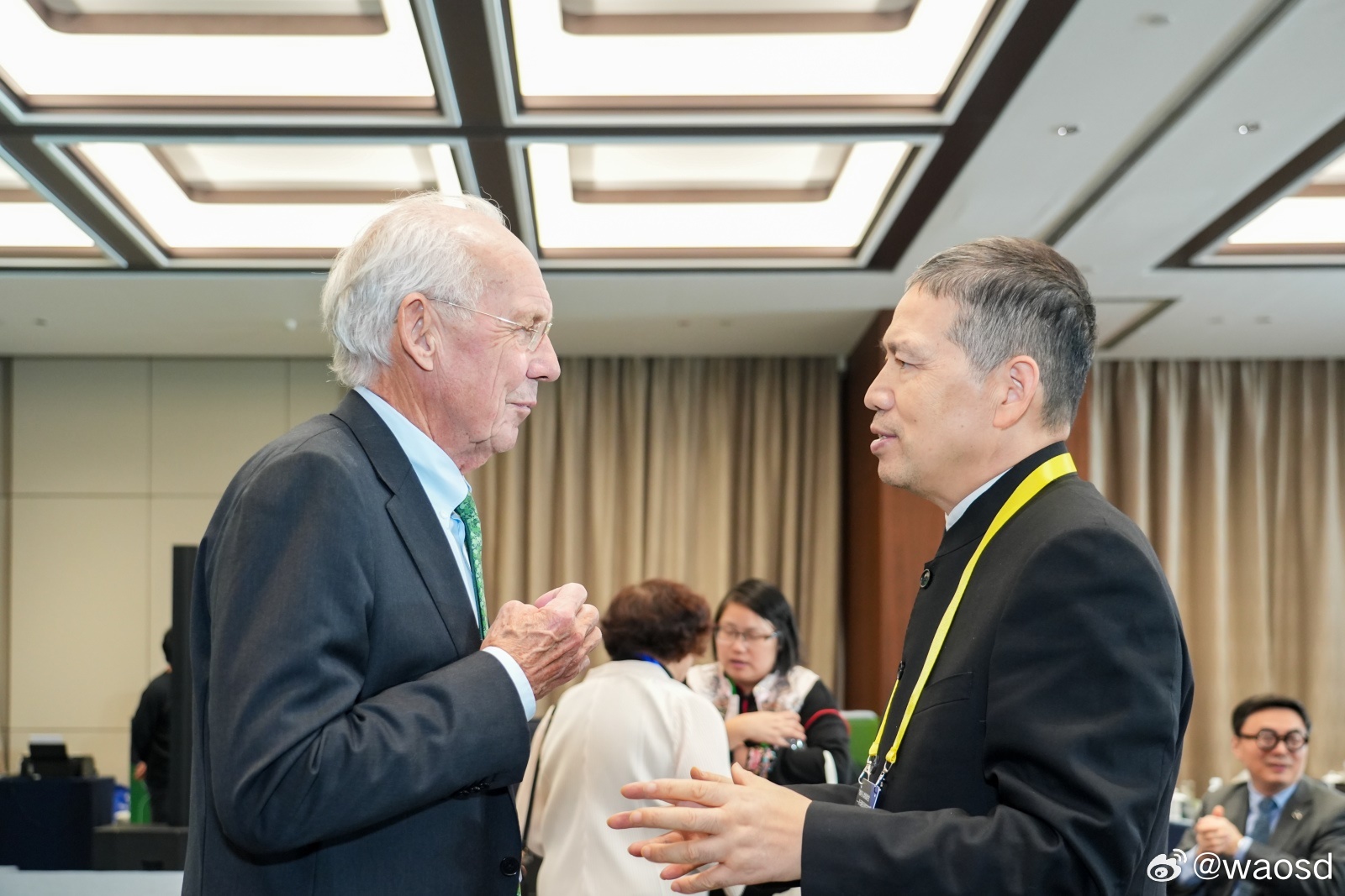 迈向人类世生态文明：周晋峰与兰德斯共议全球治理新范式近日，世界可持续发展科学院（