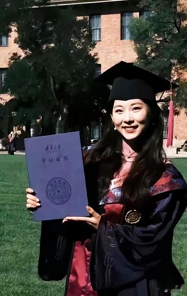 这哪是四份工作，
分明是四条截然不同的人生剧本砸在你面前让你挑。说白了那3700