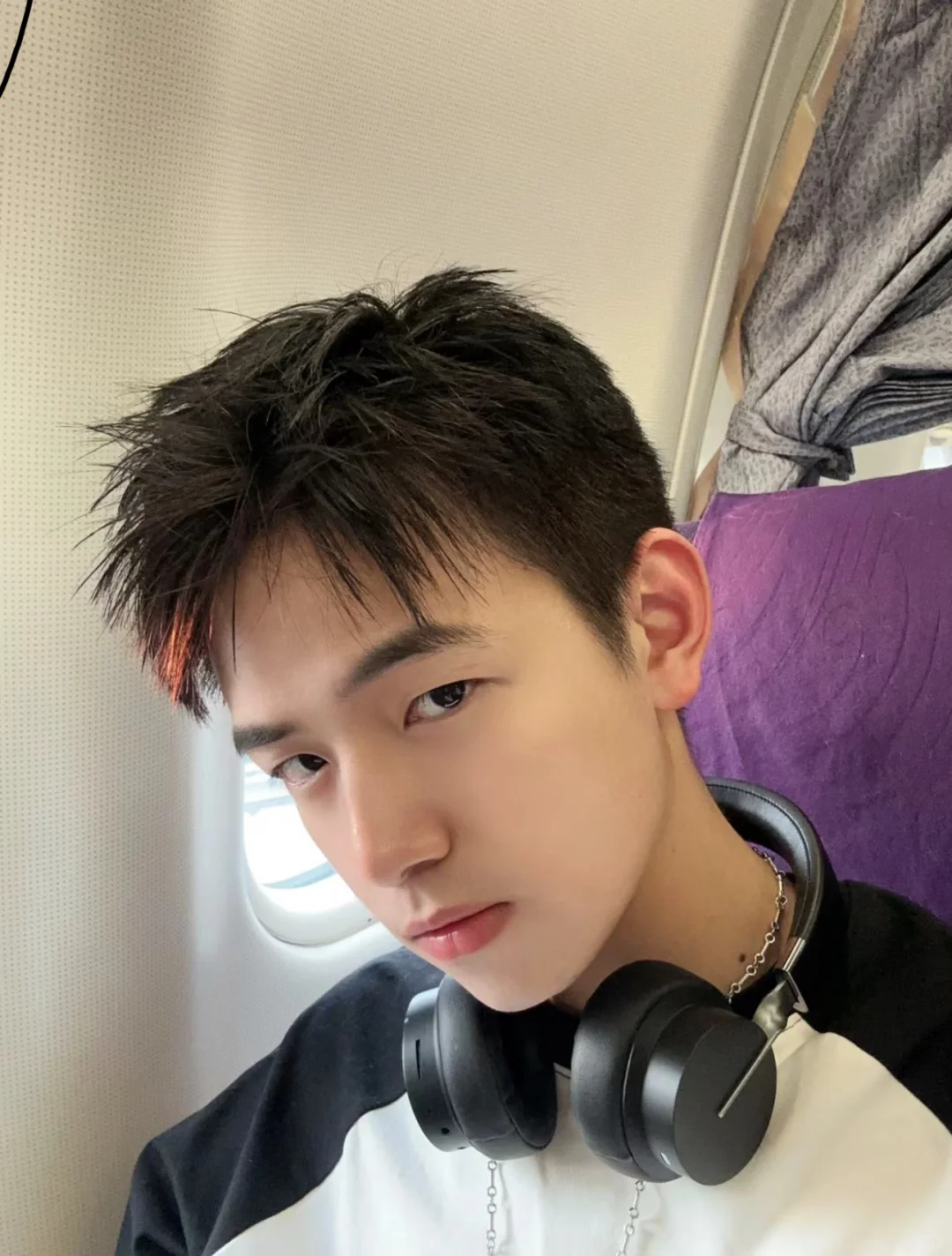 Hi ! TikTok refugees👋🏻