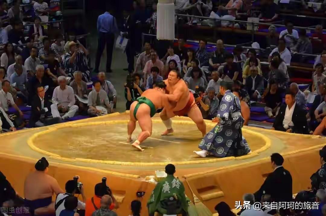 月薪六万块人民币，专门给三百斤的相扑手擦屁股，这活儿在日本招不到人。

相扑手信