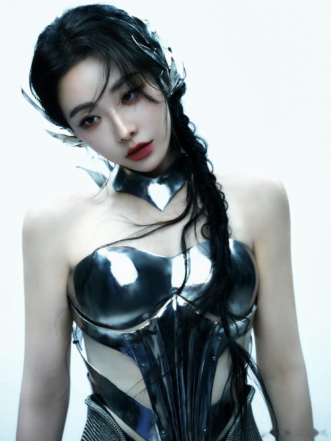 喻言这套真是美我一大跳，这是妈妈级别的女战士，姐明明有美貌偏偏要靠实力说话，在一