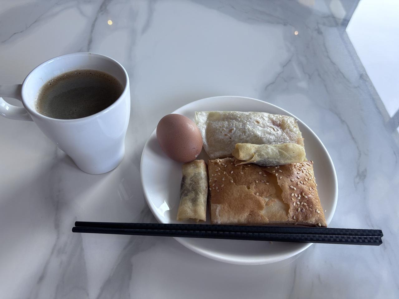 已经有球迷总结下赛季注定让大家失望的球队了，其中就有勇士和湖人。

先看勇士，续