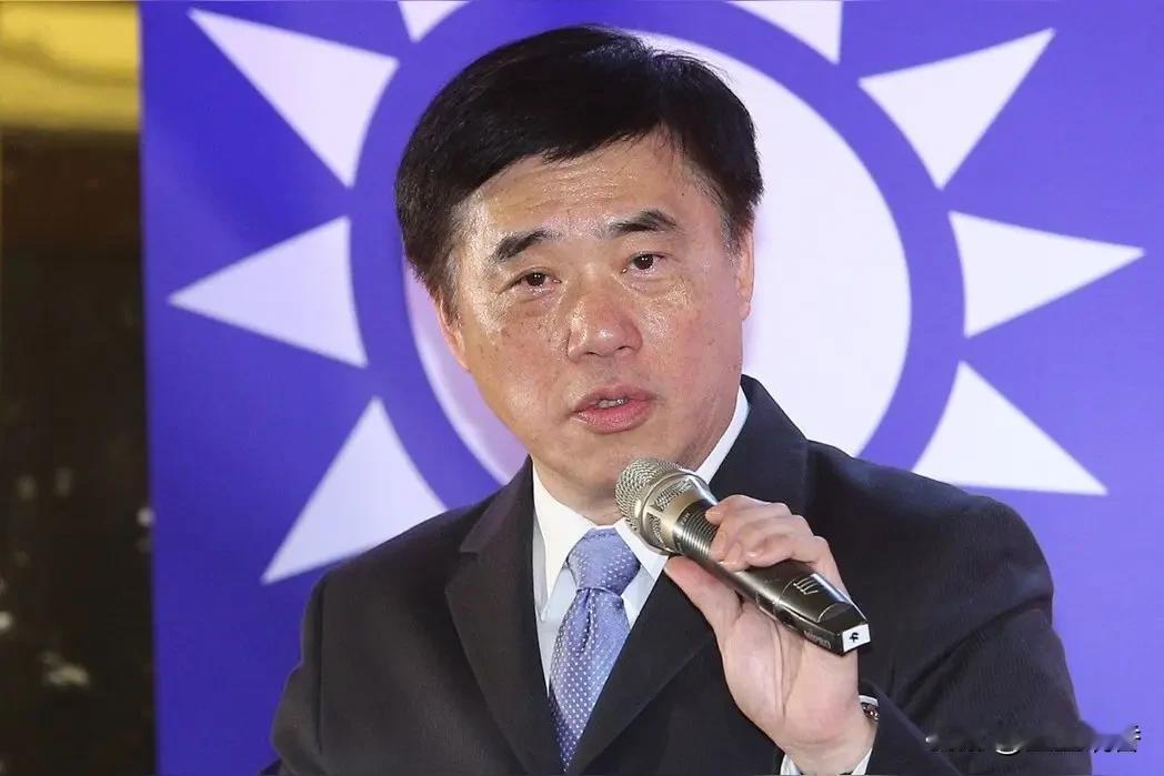 郝龙斌对国民党来说是一张安心牌吗郝龙斌对于国民党来说应该是一颗定时炸弹。毕竟郝龙