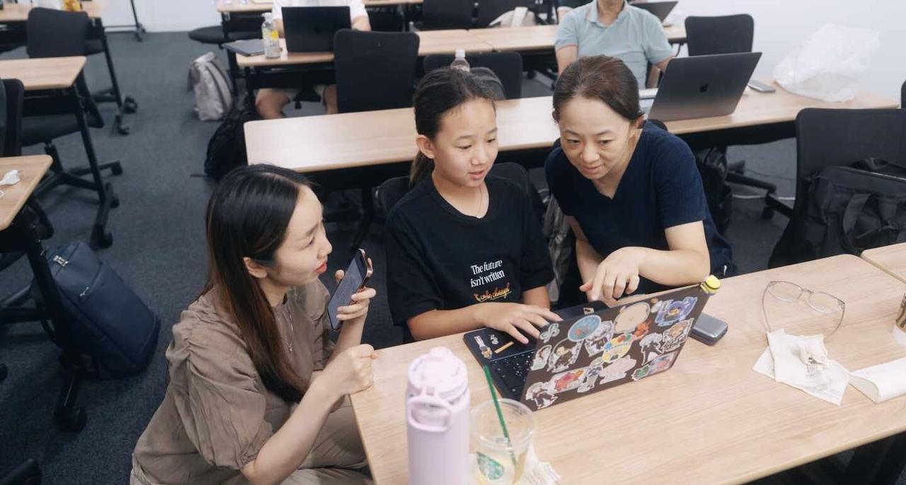从 App 到游戏，东京这场的作品也太丰富了
上周末的东京线下活动结束啦！
	