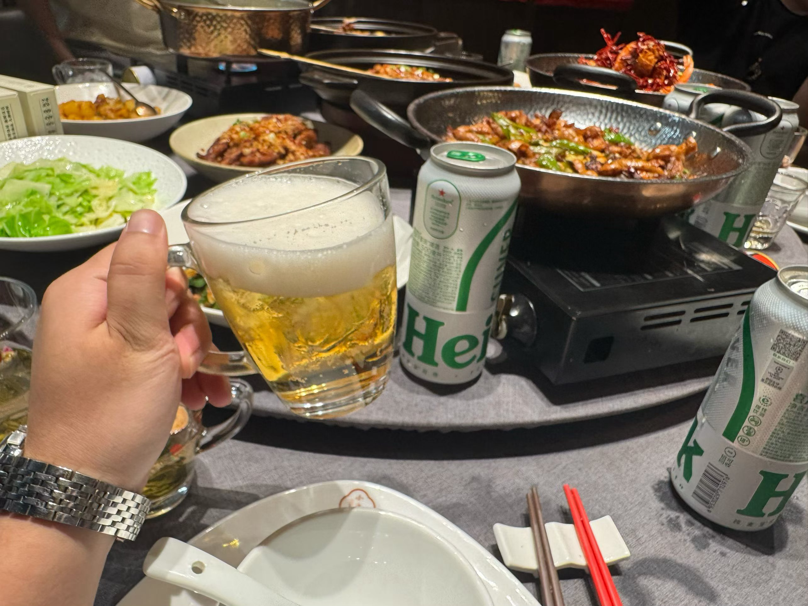 明天信心满满，喝了点酒有多少支持钉子哥的铁粉出来冒泡！点赞一起暴富 