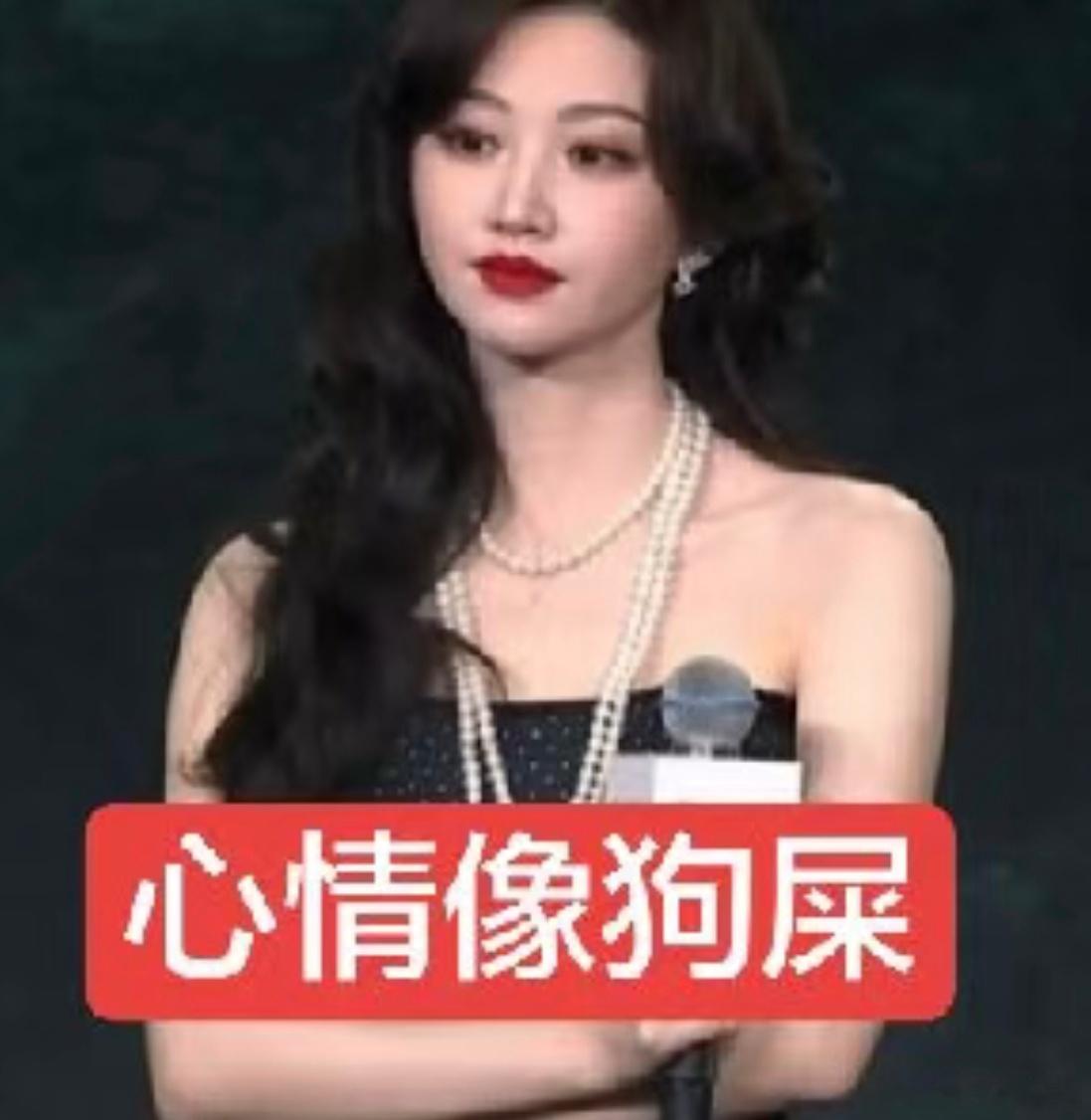哈哈哈哈我的第一反应就是: 