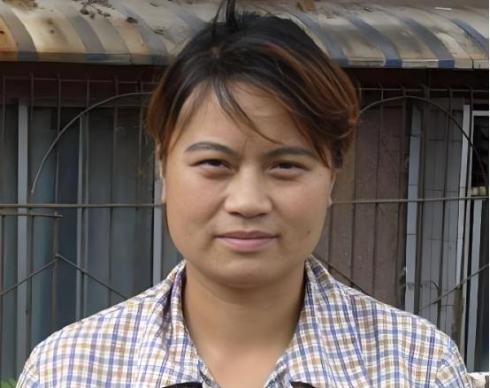 1999年，贵阳一妈妈说去给双胞胎女儿买生日蛋糕，却一去不返！俩孩子等到天黑不见