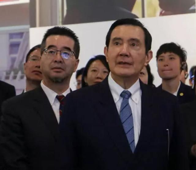 马英九与萧旭岑为何决裂？
已经有3个多月没有公开露面的马英九，16日发表了一份被