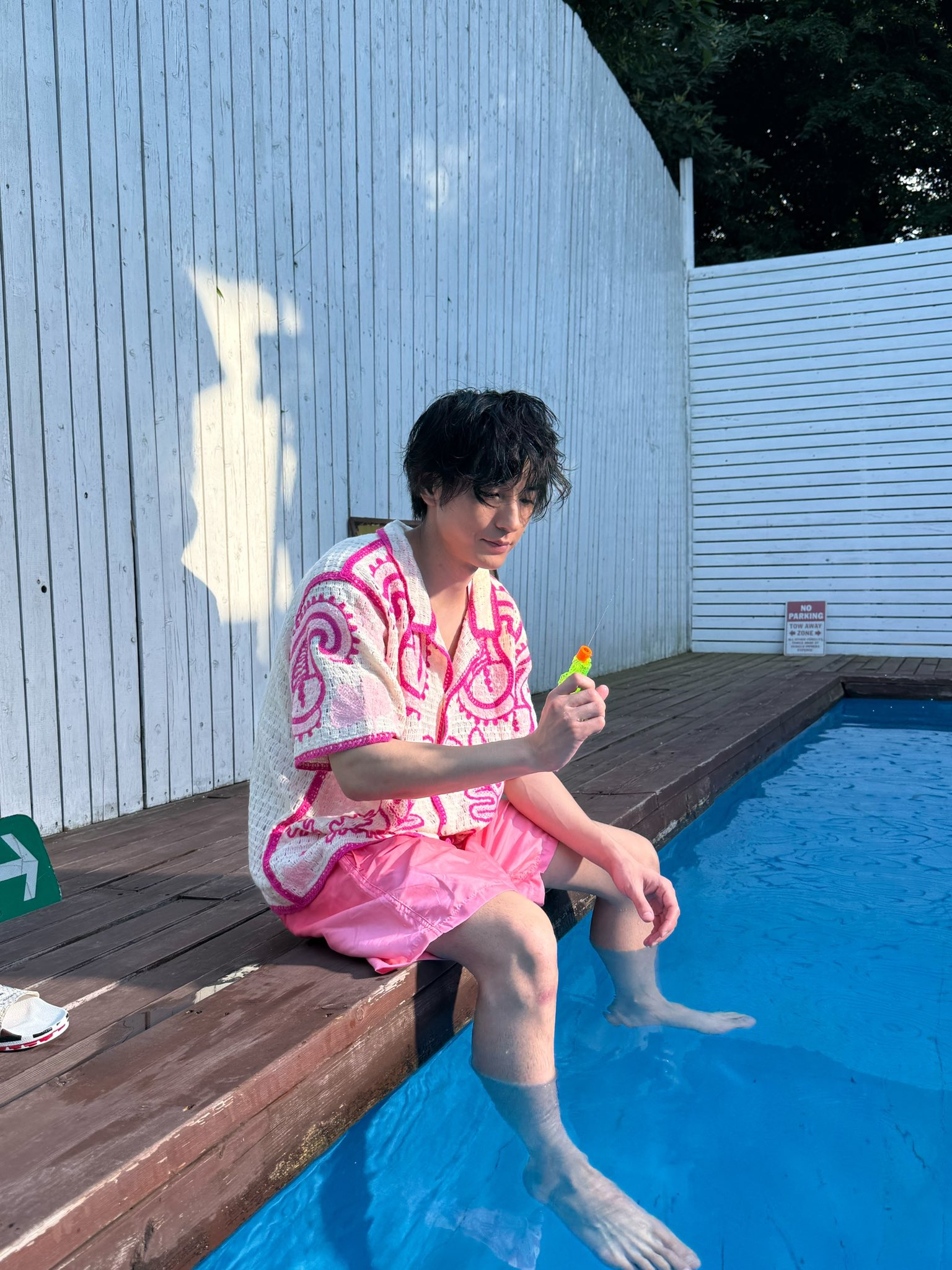 宮澤佑（イベントのグッズ撮影のオフショ🏖️水鉄砲、、、懐かしい、、、31歳全力