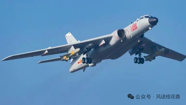 3月15日，央视军事网站公布轰6一N、轰6一K、轰6一J一组照片，轰6N成为中国