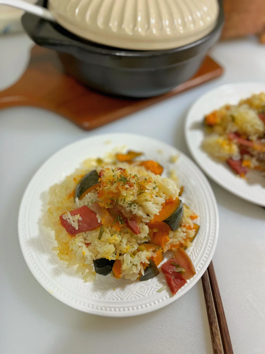 火腿南瓜煲仔饭 砂锅做煲仔饭特别香！ 又好吃、又方便快捷！ 食材、火腿...