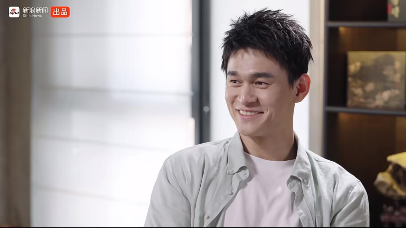 孙杨回应妈宝男标签孙杨做客易立竞专访，回应妈宝男标签 孙杨直面外界妈宝男相关议论