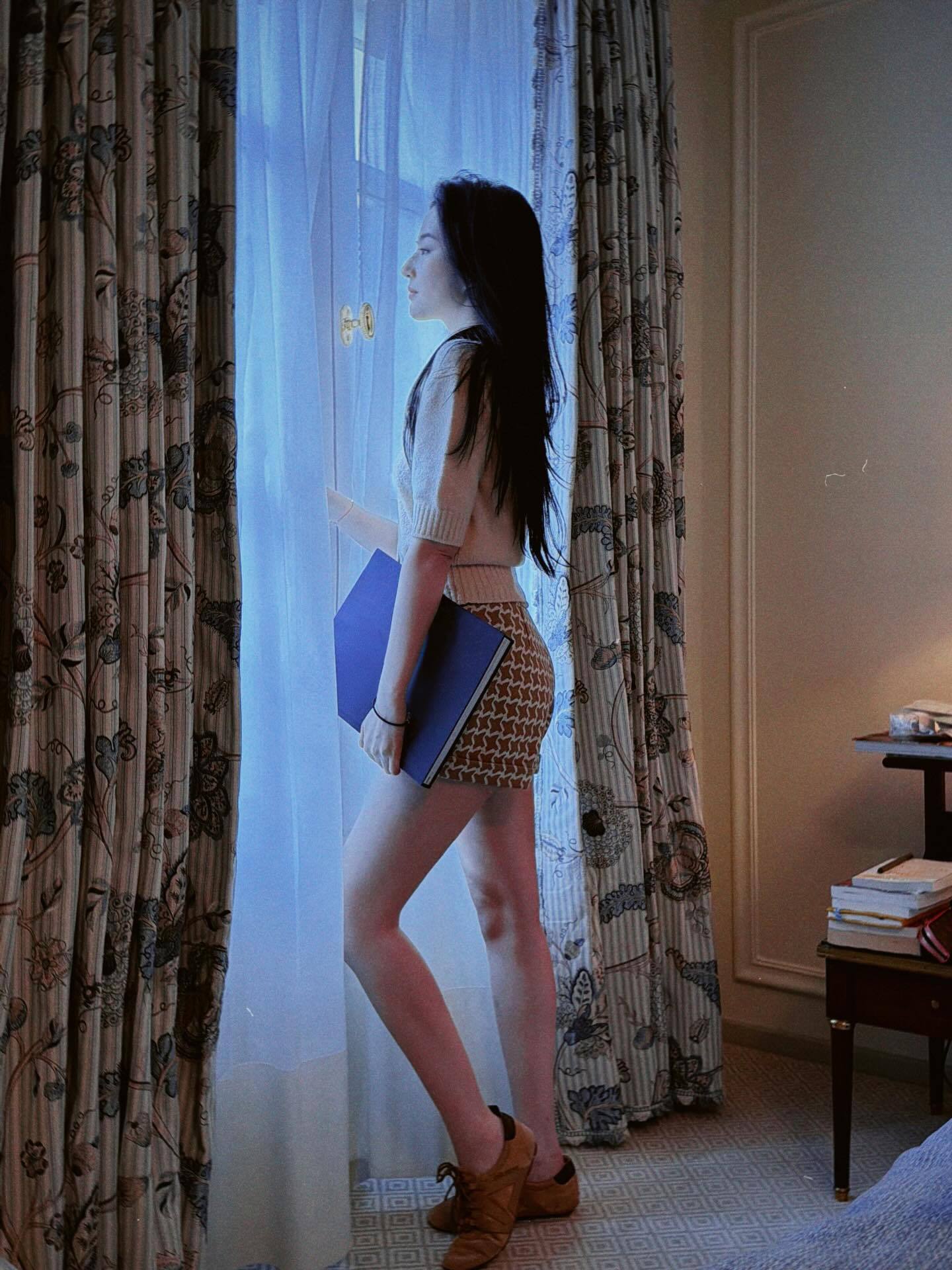 刘亦菲  —  LOUIS VUITTON  时装周巴黎时装周 姐的晚间放送  