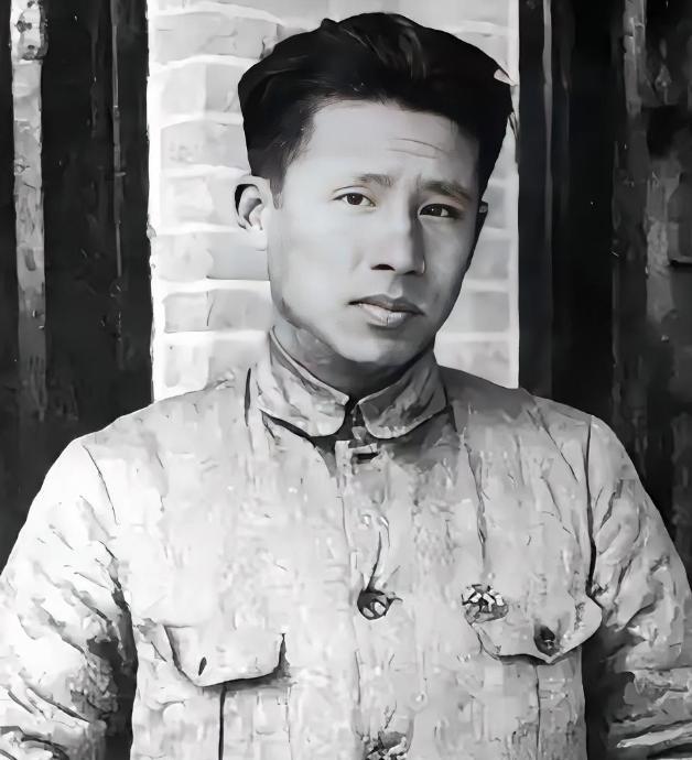 1933年，廖承志被捕，在狱中，他看到了同样被捕的陈赓，就对陈赓说：“我有办法救