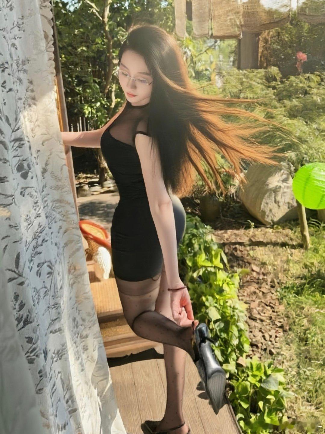 花与温柔，我都自给自足 ​​​