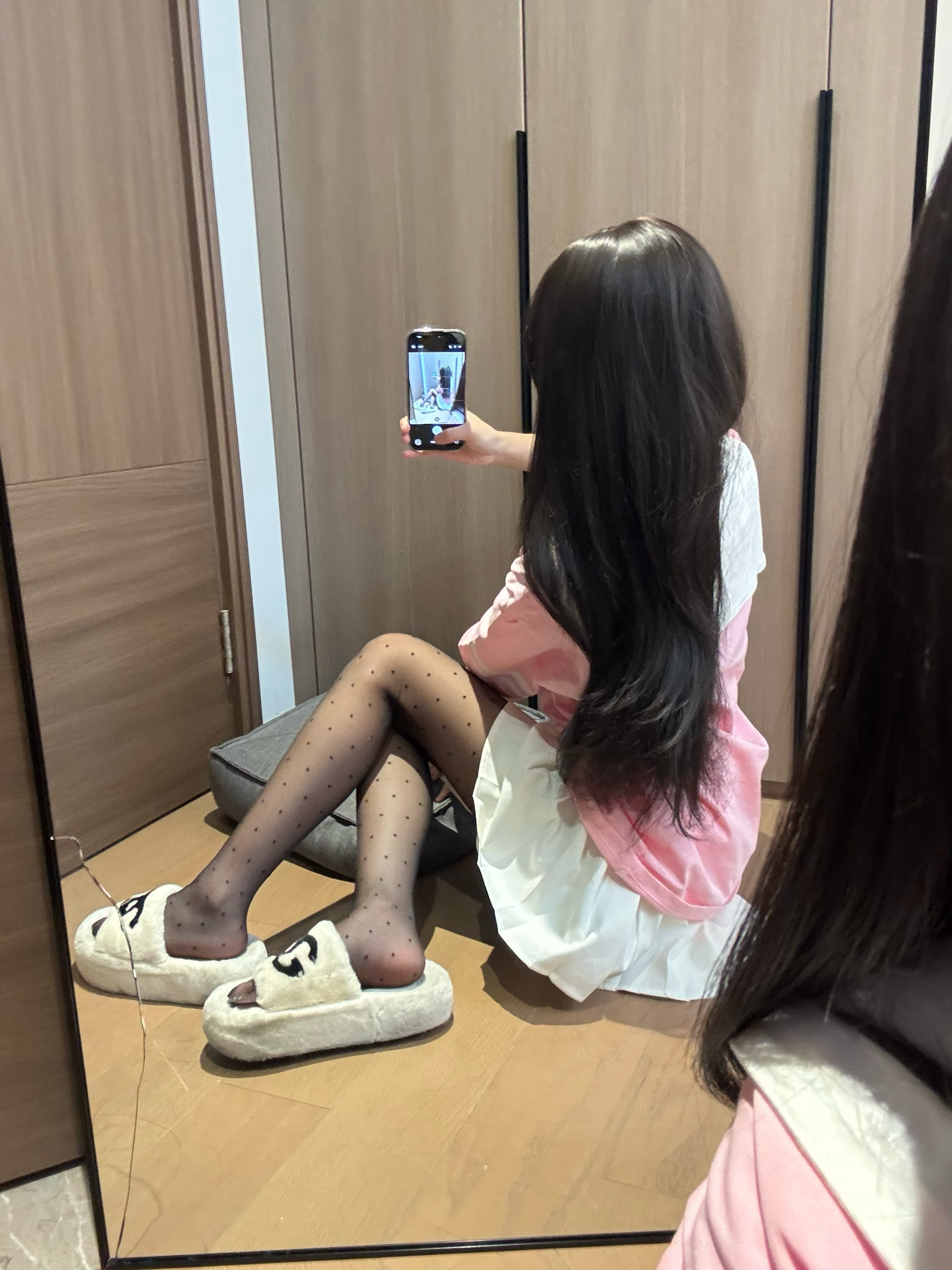 不露脸氛围感自拍时尚博主穿什么