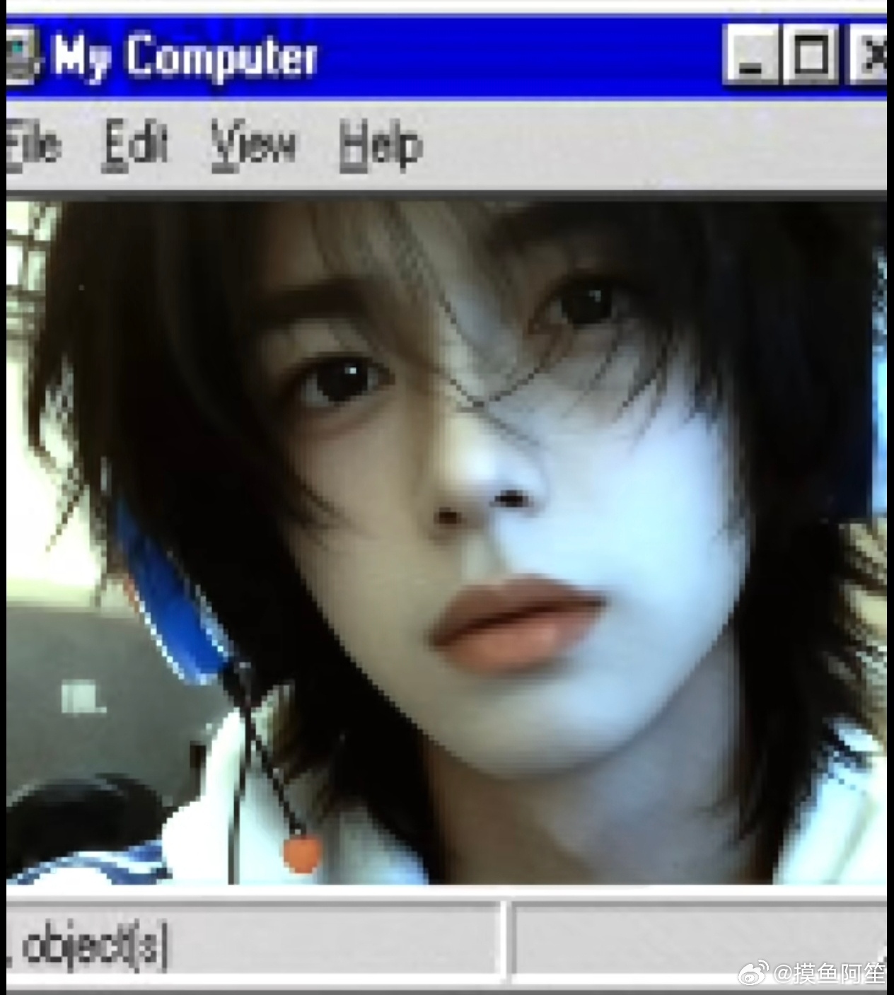 刷到了🫘上最近很火的一个复古特效，不开玩笑我有一个初中到高中的同学就长这样……