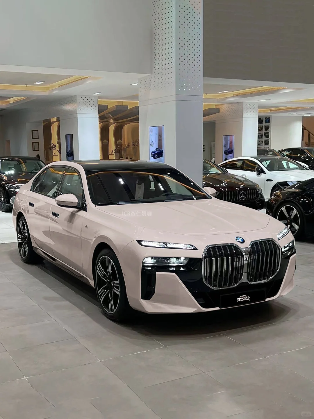 看到这辆粉色的BMWi7 你被惊艳到了吗？