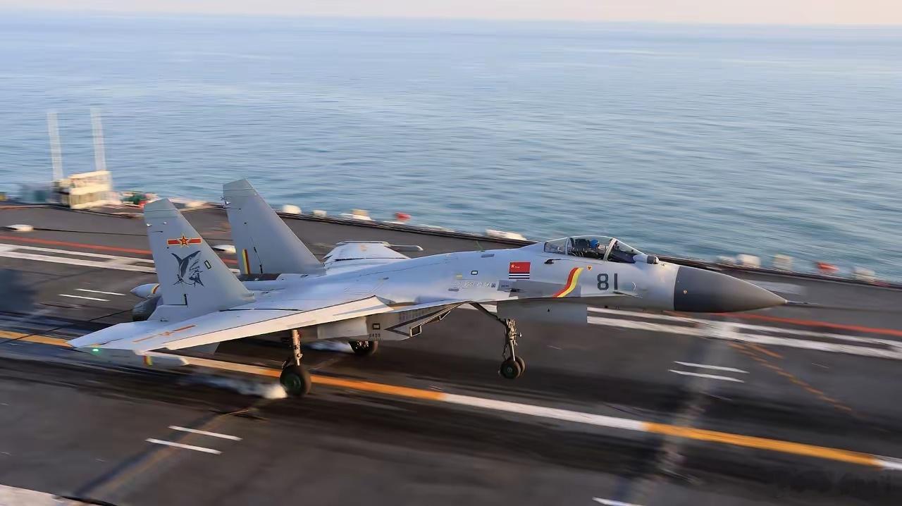 日本自卫队滋扰辽宁舰编队训练干得好！面对日本重型战机F-15J的无端骚扰，我辽宁