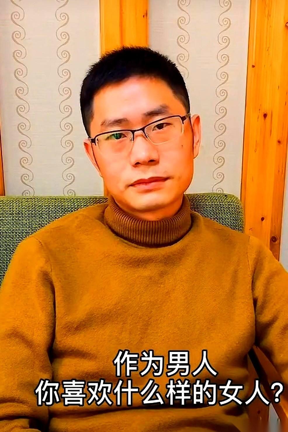 你说这事儿邪乎不？
自己公司的剧本，最后演成了自己的人生。男主角，还偏偏就是他自