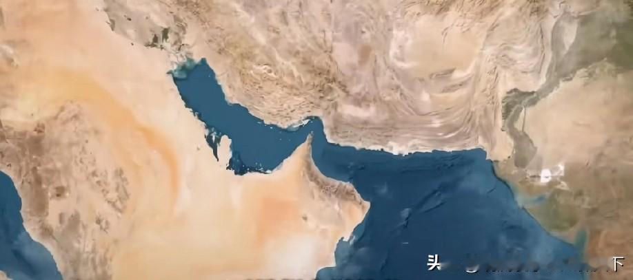 伊朗快艇闪电扣船，美军反应不及只能干瞪眼。
 
4月22日，伊朗革命卫队在霍尔木