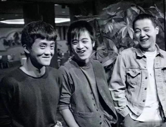是谁出的题这么的难，到处都是正确答案……歌手何勇去世  ​​​