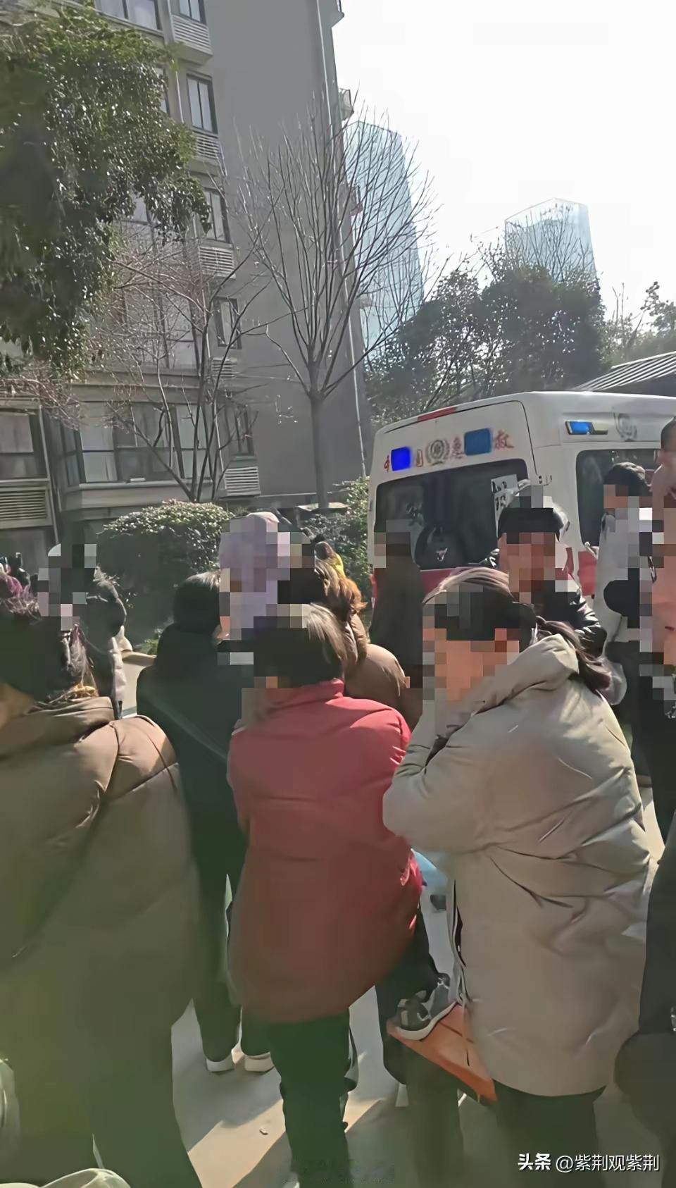 电梯基本上一个季度就要维护一次，很多小区重装到退出，都是有故障了才来维护故障，啥