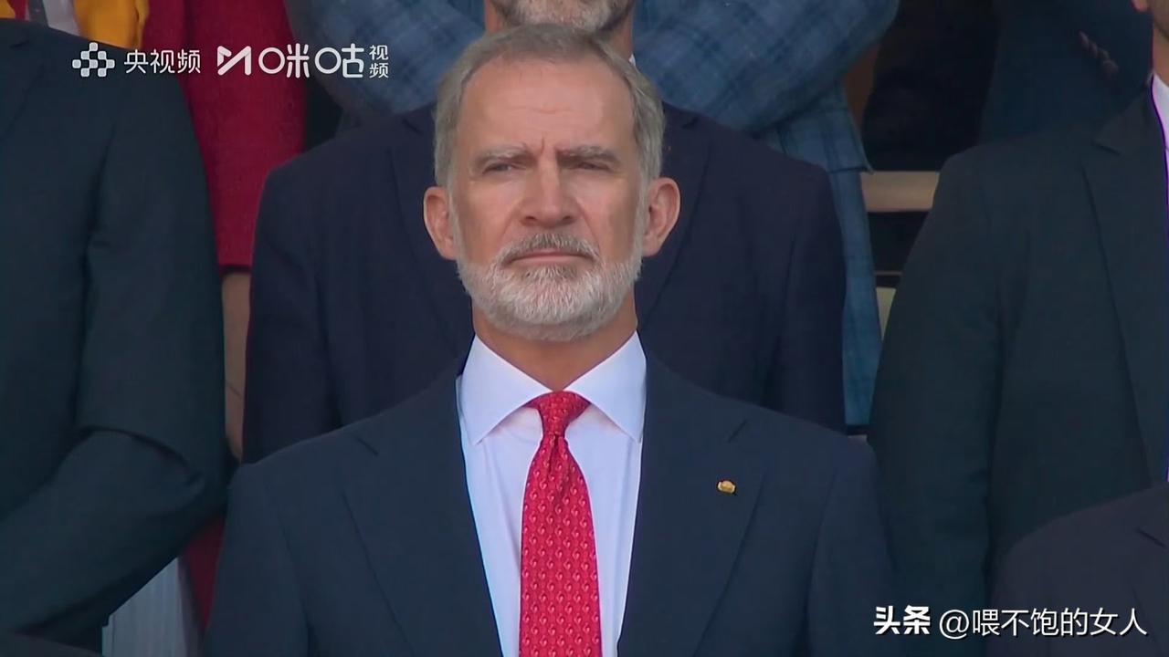 西班牙🇪🇸赢了！
佛得角🇨🇻笑了！
乌拉圭🇺🇾乌拉……一下带着眼泪回
