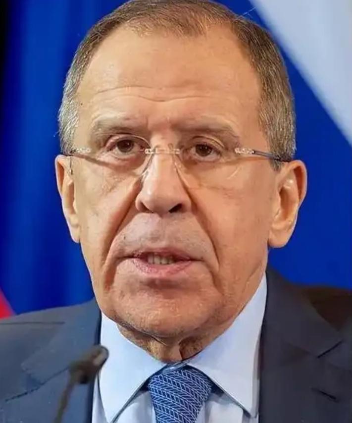 4月25日，俄罗斯外长拉夫罗夫在会见国内非政府组织负责人时，扔出了一句震动国际政