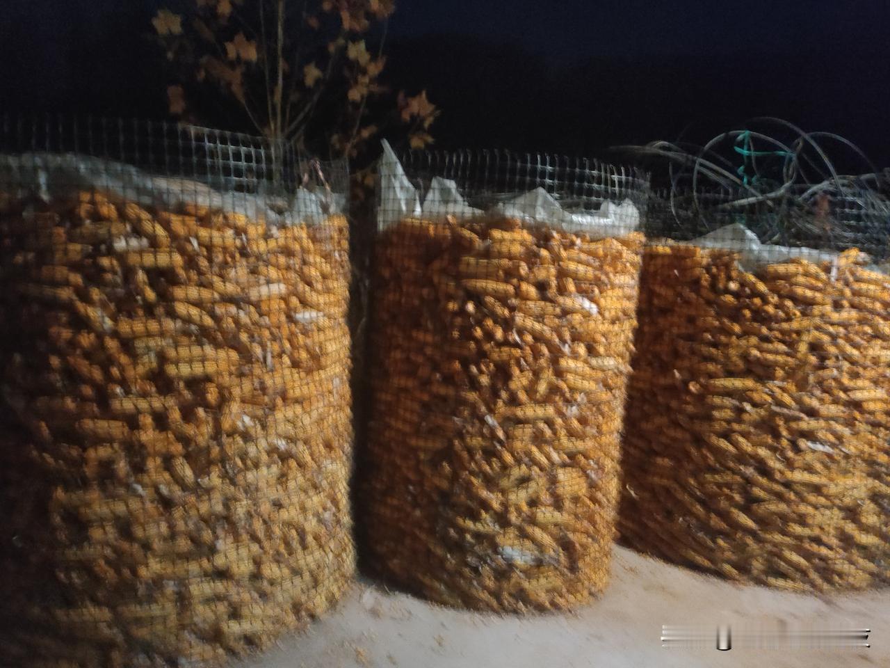 青岛0:2山西的附加赛该如何去评价呢？
    这里我谈山西取胜两点:
    