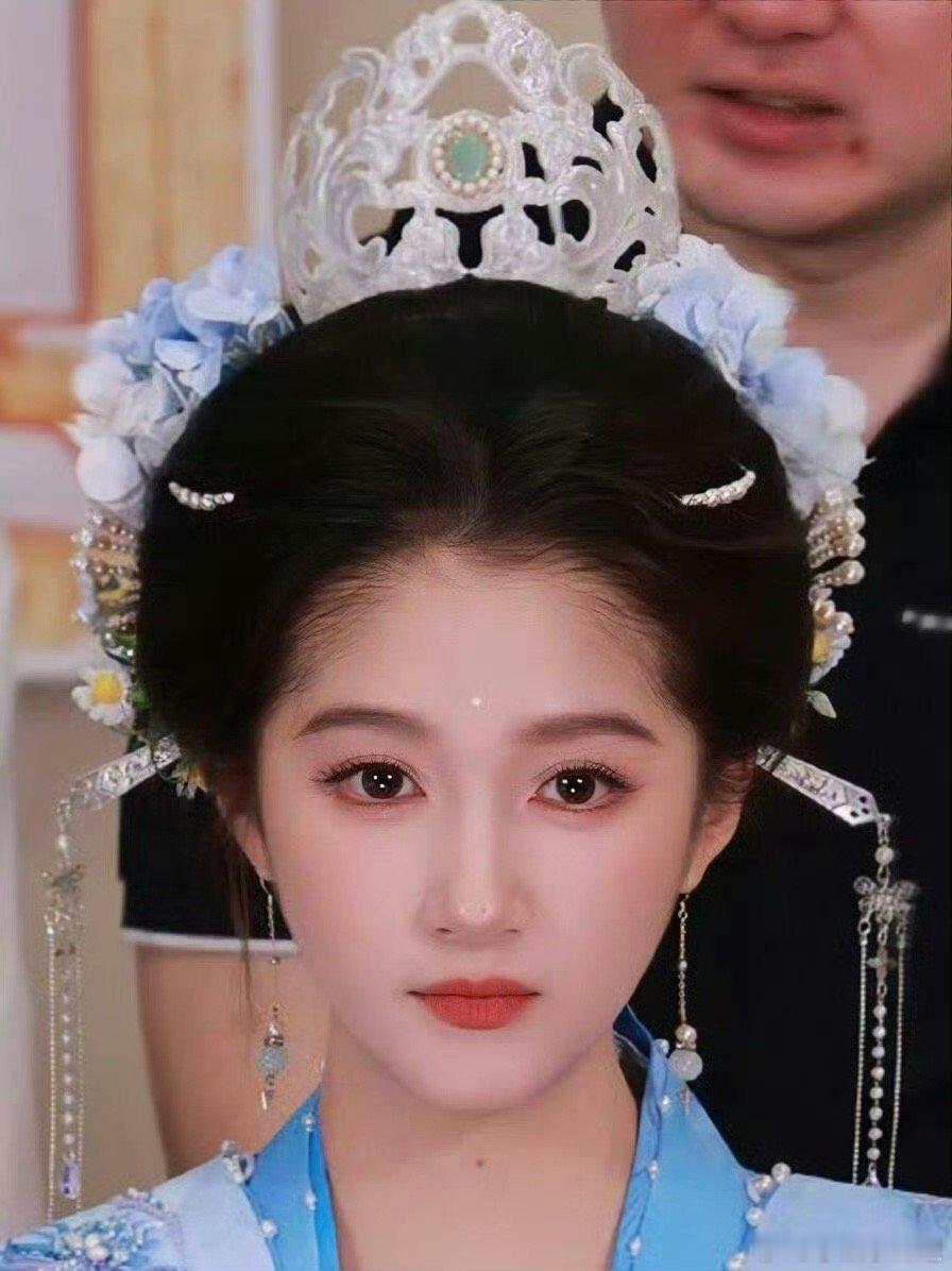 关晓彤就这样突然闯进镜头关晓彤的古装真的超美 ​​​