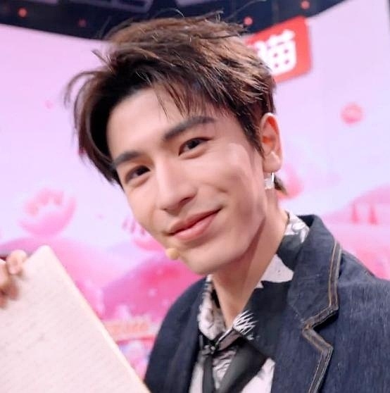 男帅女美具象化