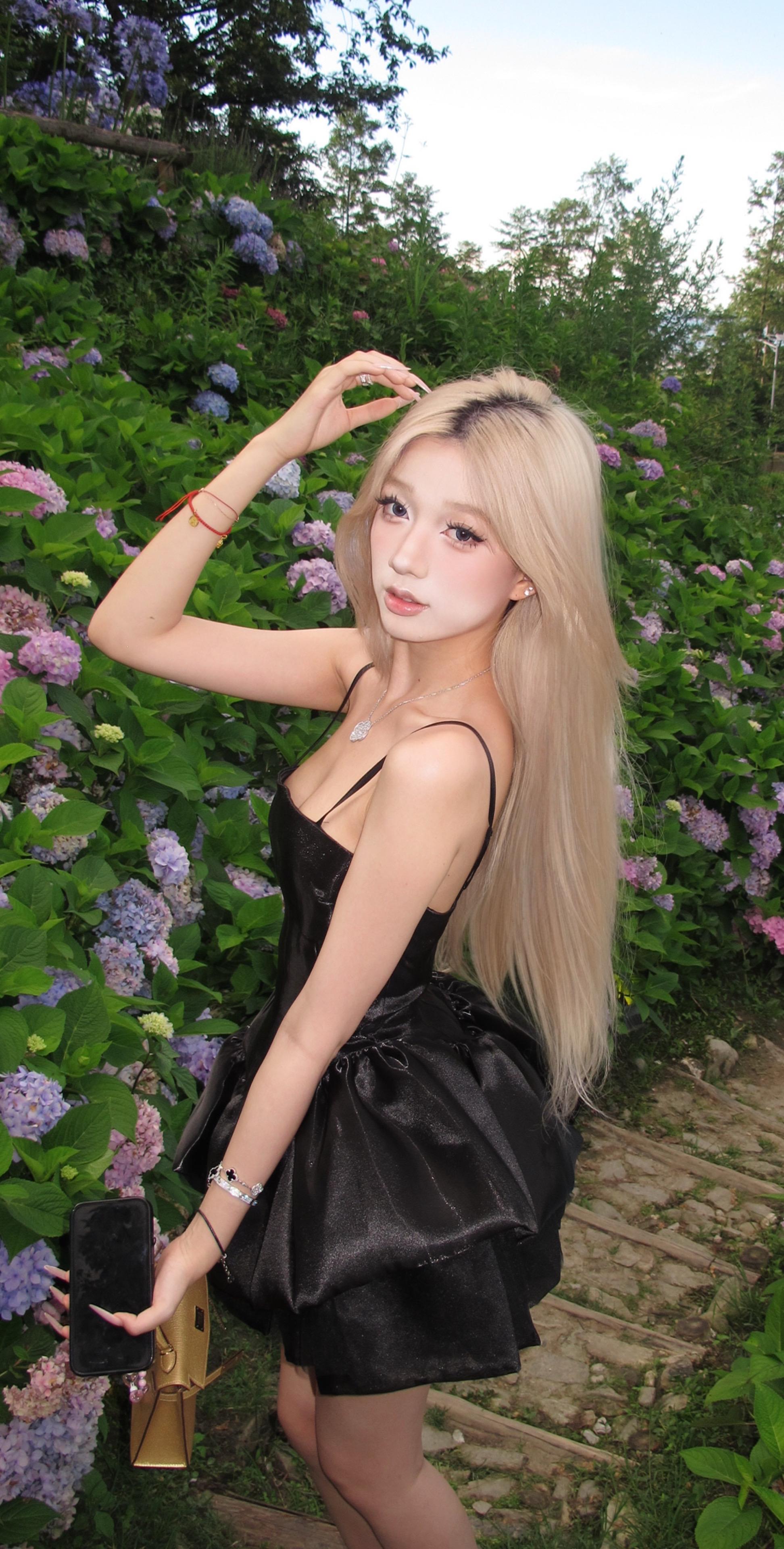 后来我发现最值得炫耀的事情其实是身边一直是同一个人 其实只有破车才需要一直换备胎