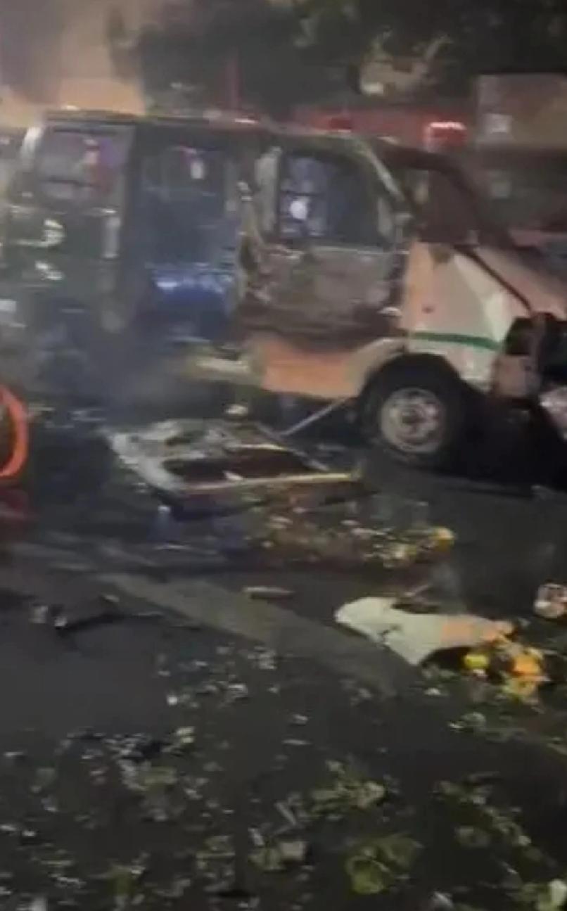 据印度媒体报道，周一（10日），印度首都新德里红堡地铁站附近发生汽车爆炸事件，造