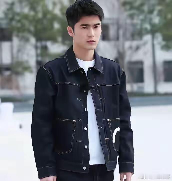 如果军人梁先生不同意调解，那么，这个刘奕畅和其他几位“兄弟”难免要受牢狱之灾。​