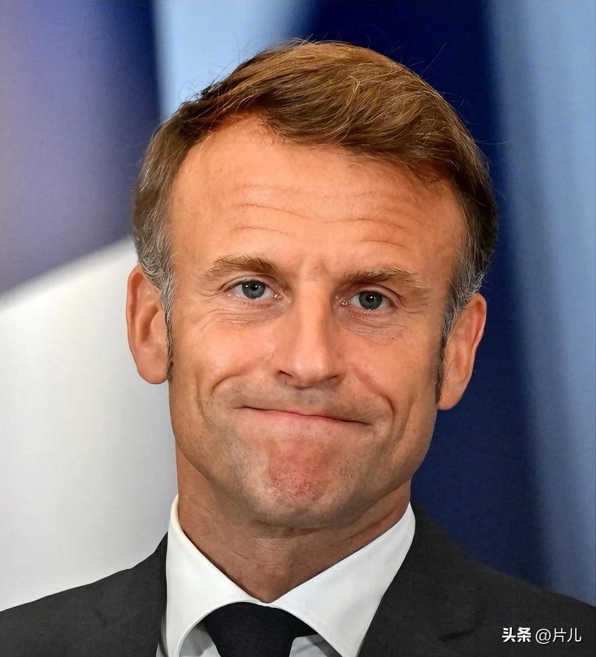 太尴尬了！马克龙被伊朗怒斥双标。法国总统马克龙在社交平台上透露他与伊朗总统再次进