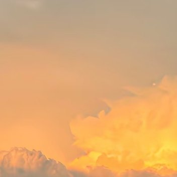 天是蓝的，海是深的漂亮女孩的话，没一句是真的 