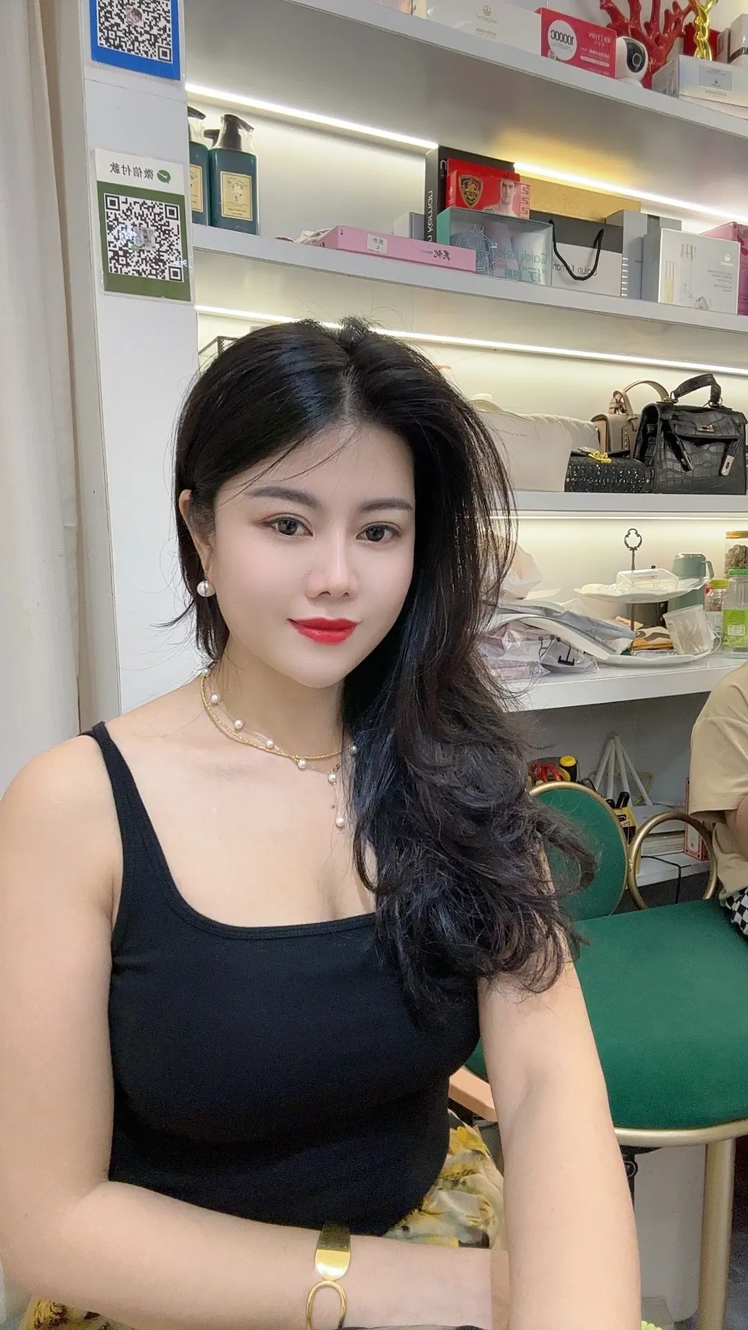 “生活就是自己哄自己，把自己哄明白了，什么都明白了！