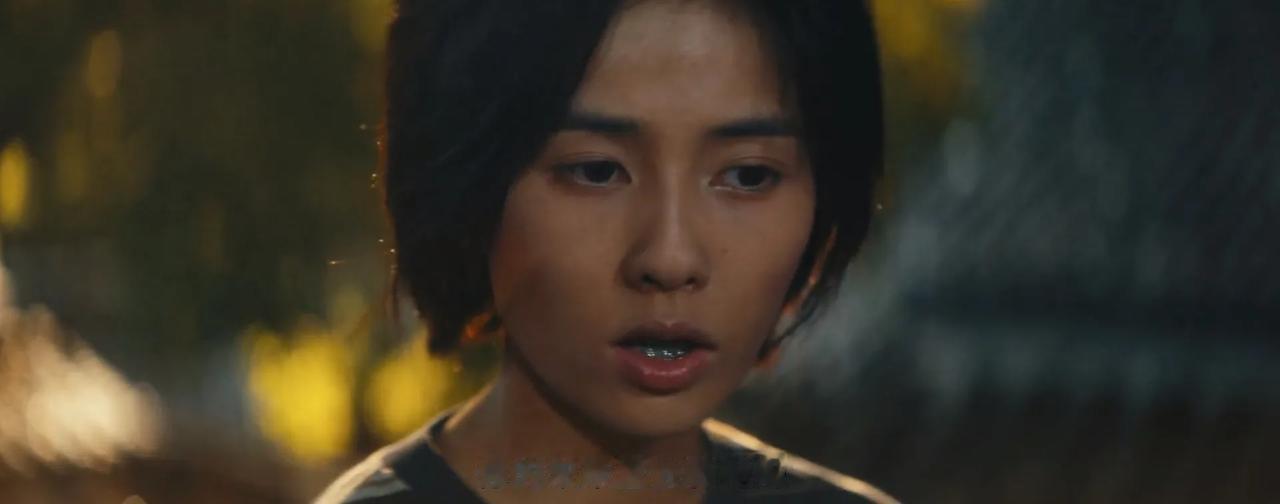 《北上》13集
从谢望和与大华子在天台聊天这一段看
大华子和马思艺，他到底喜欢谁
