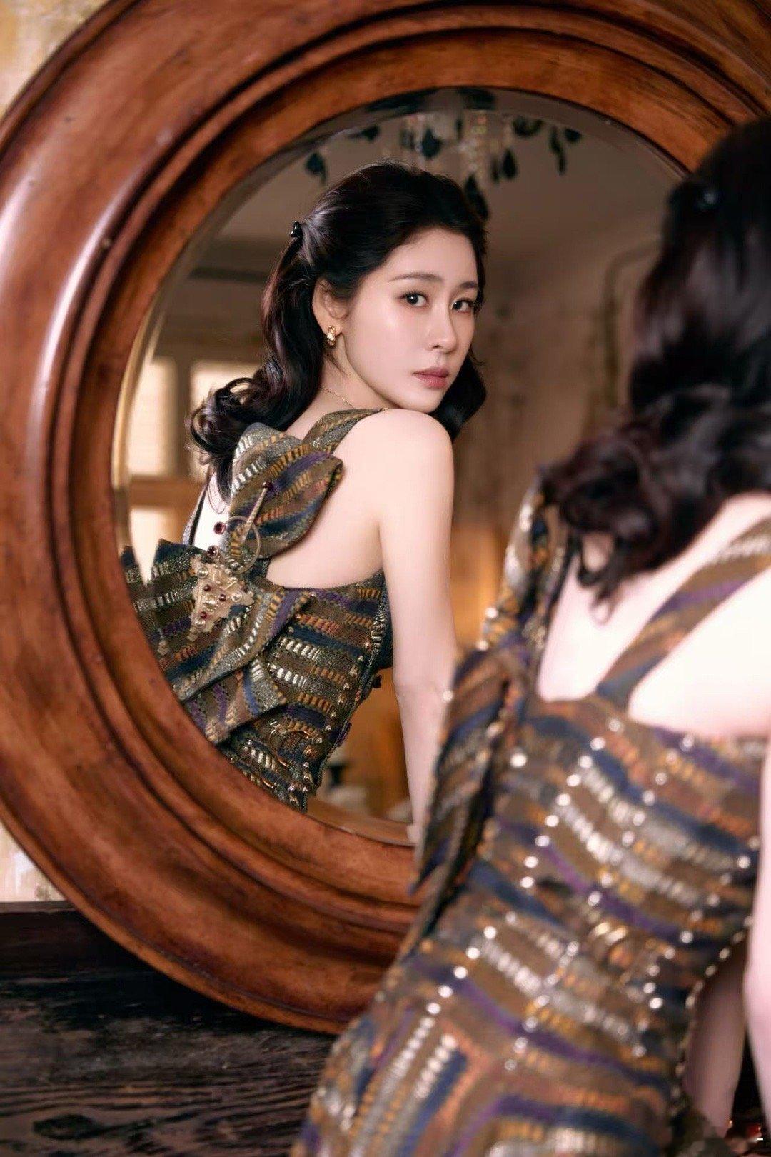 张碧晨5万红包 春节第一波明星红包来自张碧晨！五万无门槛直接送，还贴心预告晚饭后