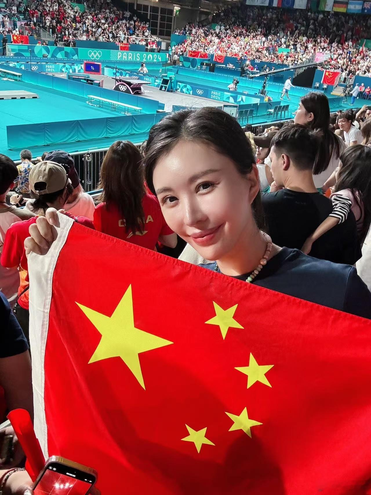 田朴珺谈女性的友谊珍贵 天呐！实名羡慕田朴珺的创业姐妹！十年风雨同舟换来豪车相赠