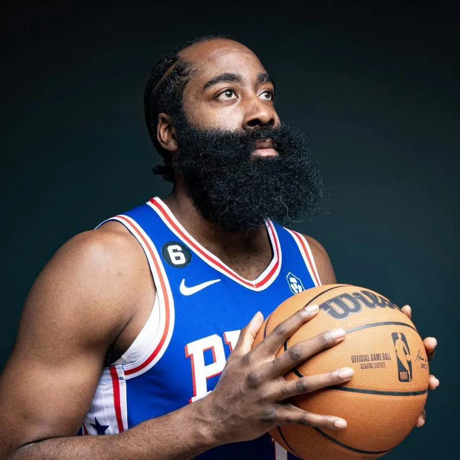 哈登的NBA生涯下赛季结束！不留退路的抗争最终将失败！

休赛期哈登申请交易，也