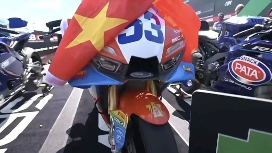 张雪发图 今天结束的2026世界超级摩托车锦标赛（WSBK）匈牙利站WorldS