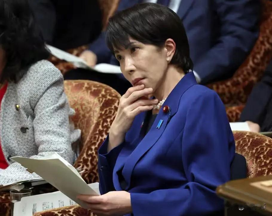 高市为何始终不肯认错？
1945年，日本天皇颁布诏书宣布投降，可部分冥顽不灵的日