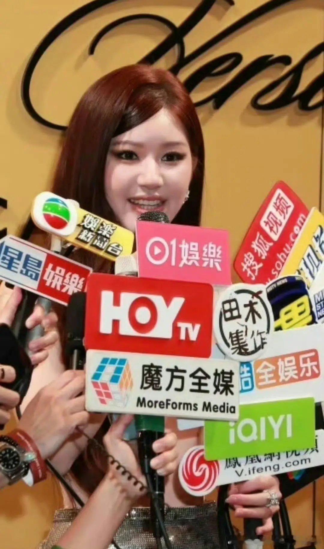 赵露思也是老天爷赏土吃 ​​​
