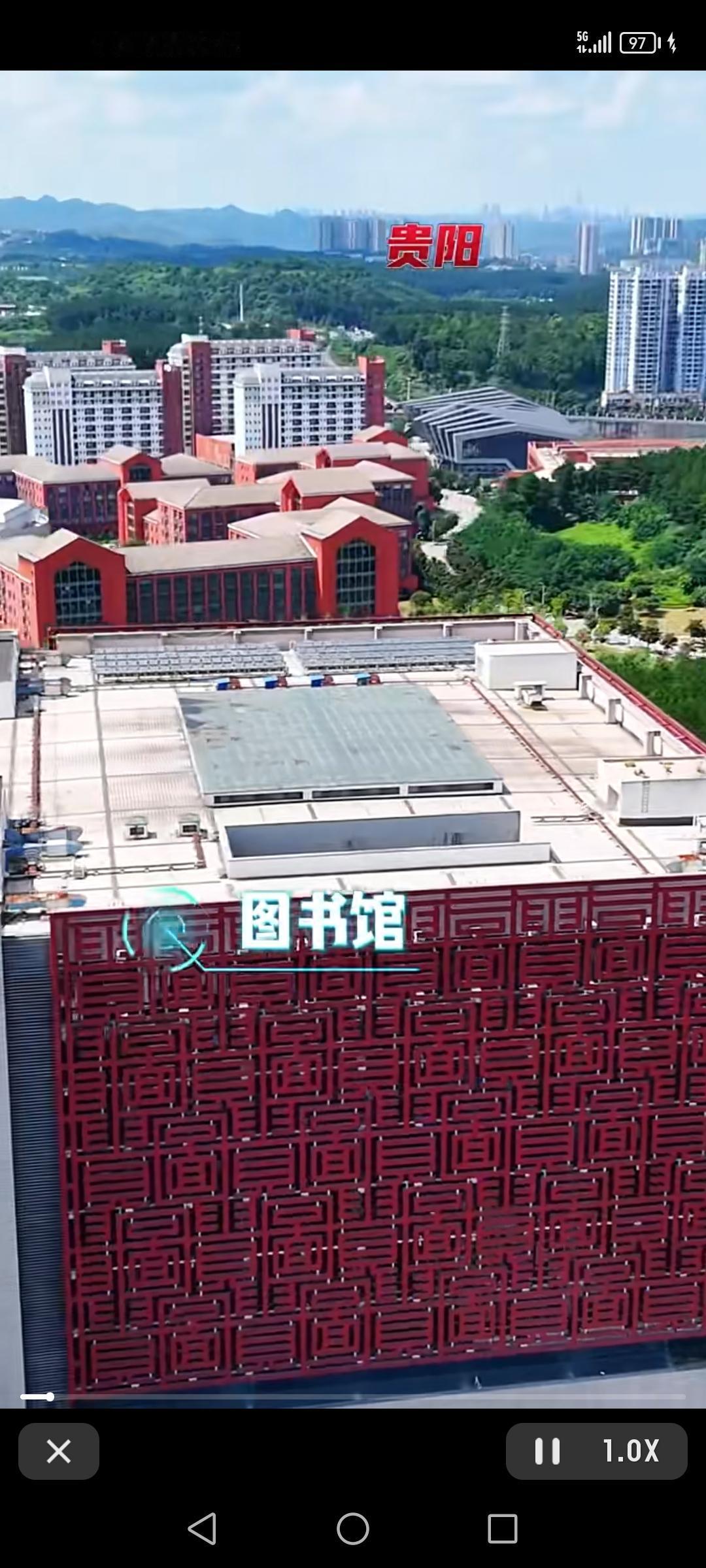 花溪的贵州大学、花溪公园和民族大学，各有各的美。
贵州大学有三个核心校区都在花溪
