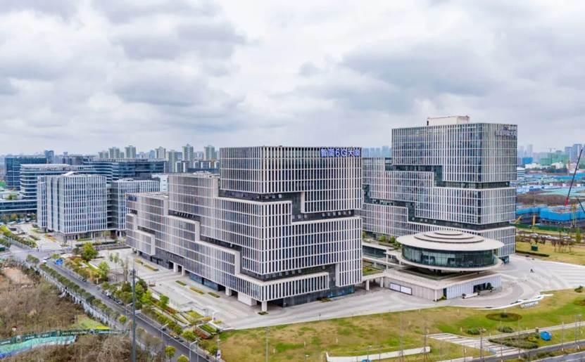 全国首个智简6G孵化园在成都落成


6G，这个刚刚写入2026年政府工作报告、