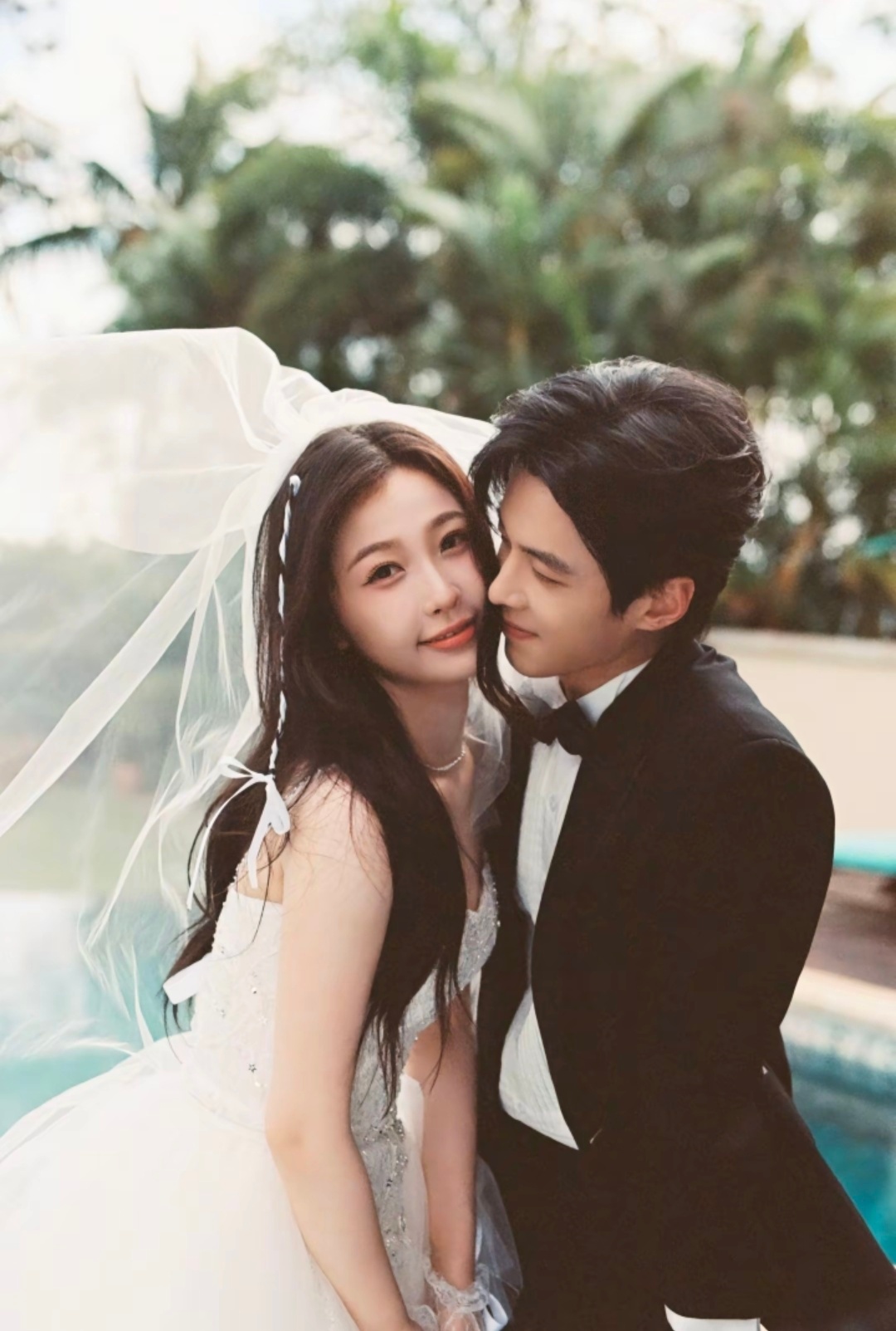 双轨婚礼跳舞这段呢婚礼！！快给婚礼放出来，我们不要图，我们要视频！真给我看笑了咱