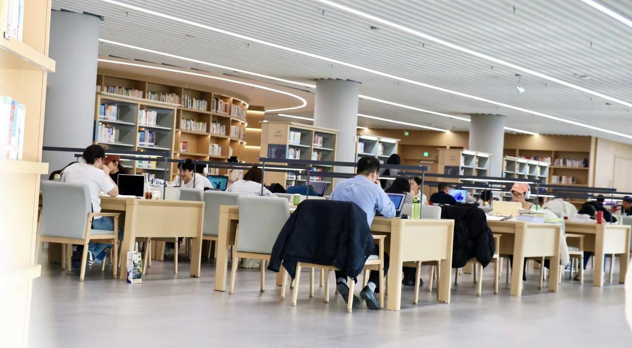 我们读书的意义是什么？我的足迹地图      读书的意义，藏在认知的拓展、精神的