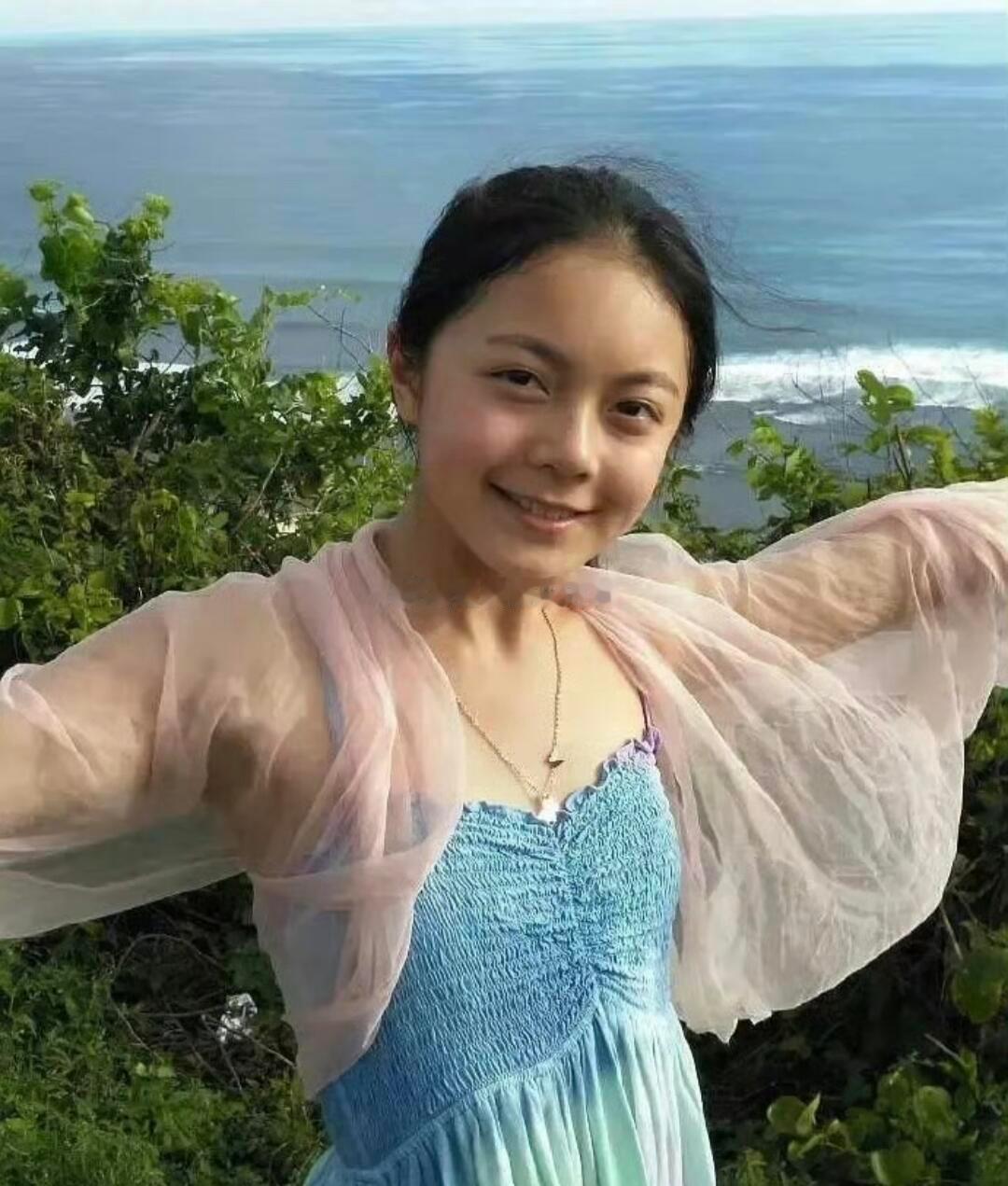 这算赵今麦迄今为止最素颜的照片了吧 ​​​